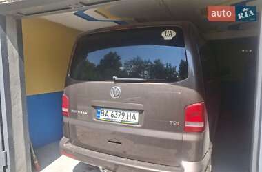 Минивэн Volkswagen Multivan 2012 в 