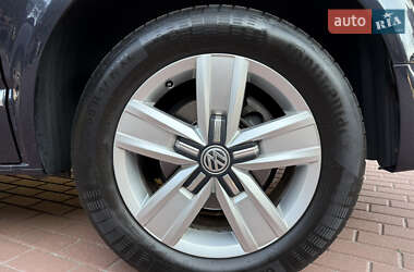 Минивэн Volkswagen Multivan 2018 в 