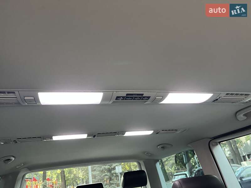 Минивэн Volkswagen Multivan 2018 в Киеве фото 3 Минивэн Volkswagen Multivan 2018 в Киеве