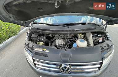 Минивэн Volkswagen Multivan 2018 в 