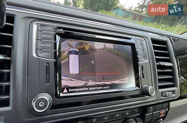 Минивэн Volkswagen Multivan 2018 в 