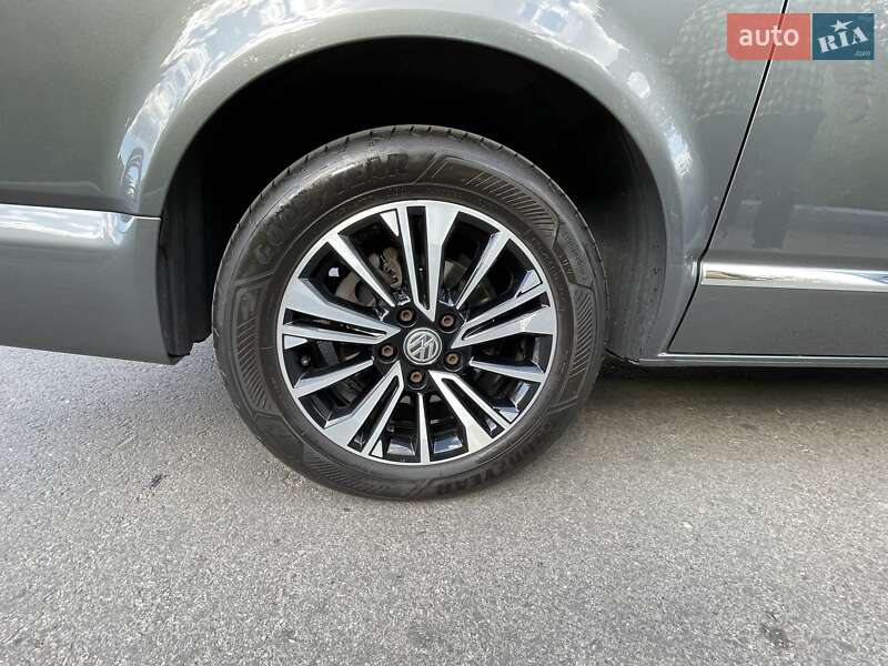 Минивэн Volkswagen Multivan 2018 в Киеве фото 47 Минивэн Volkswagen Multivan 2018 в Киеве