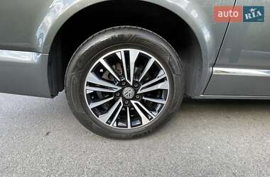 Минивэн Volkswagen Multivan 2018 в 