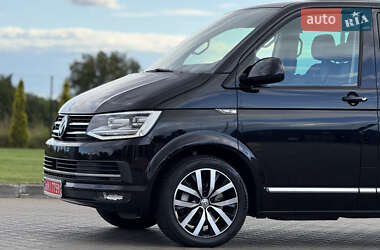 Мінівен Volkswagen Multivan 2016 в 