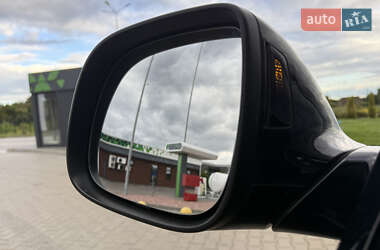 Мінівен Volkswagen Multivan 2016 в 
