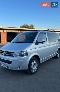 Минивэн Volkswagen Multivan 2012 в Юрьевке