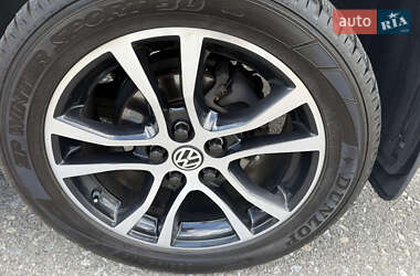 Минивэн Volkswagen Multivan 2012 в 