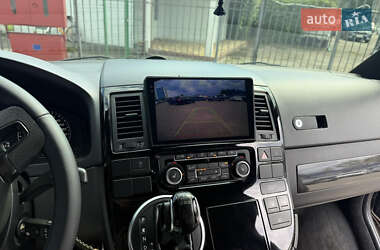 Минивэн Volkswagen Multivan 2012 в 