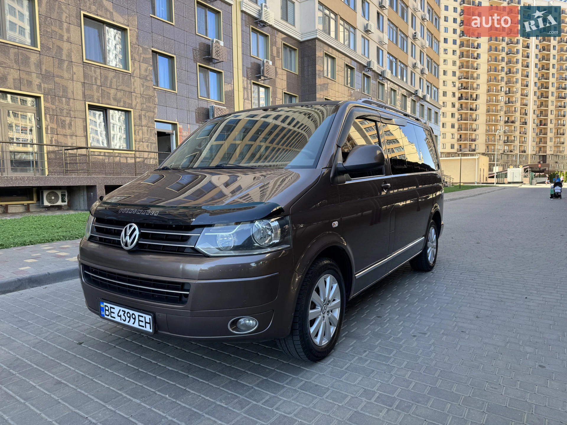 2010 Volkswagen Multivan - мініатюра 2