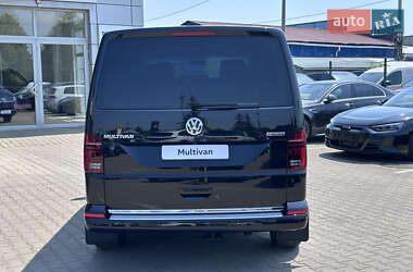 Минивэн Volkswagen Multivan 2023 в 