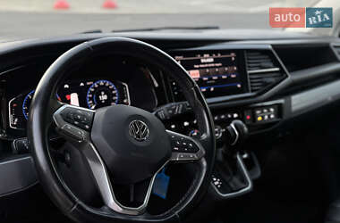 Минивэн Volkswagen Multivan 2020 в 