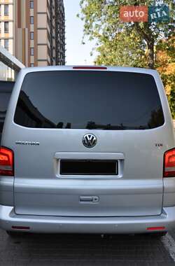 Минивэн Volkswagen Multivan 2006 в 