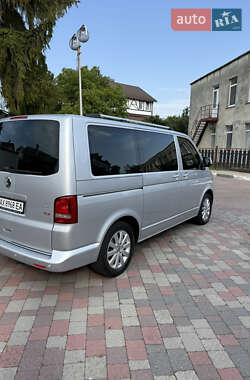 Мінівен Volkswagen Multivan 2011 в 