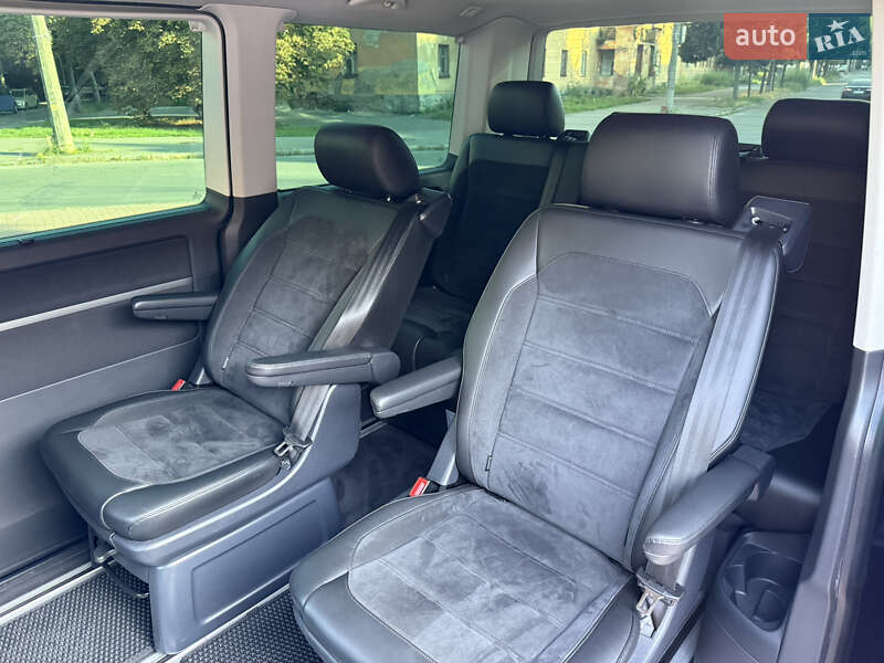 Минивэн Volkswagen Multivan 2018 в Киеве