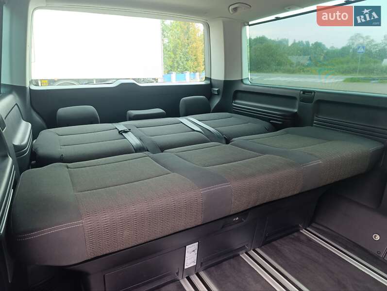 Минивэн Volkswagen Multivan 2017 в Долине