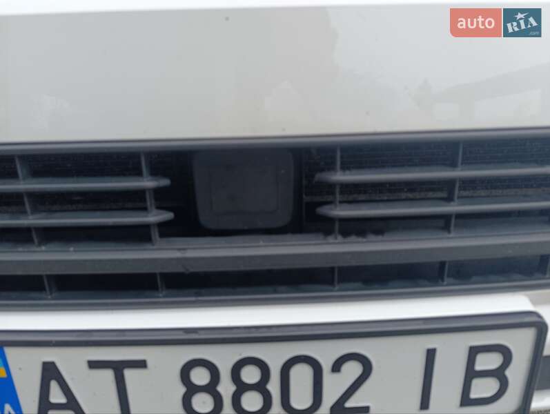 Минивэн Volkswagen Multivan 2017 в Долине фото 21 Минивэн Volkswagen Multivan 2017 в Долине