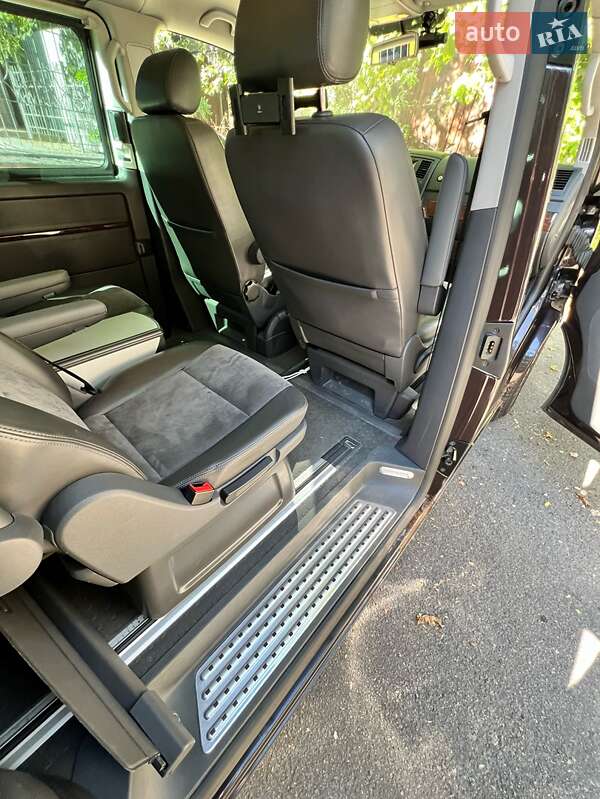 Минивэн Volkswagen Multivan 2010 в Киеве фото 15 Минивэн Volkswagen Multivan 2010 в Киеве