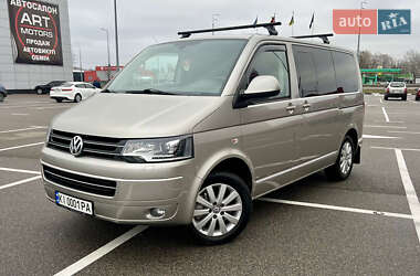 Мінівен Volkswagen Multivan 2011 в 