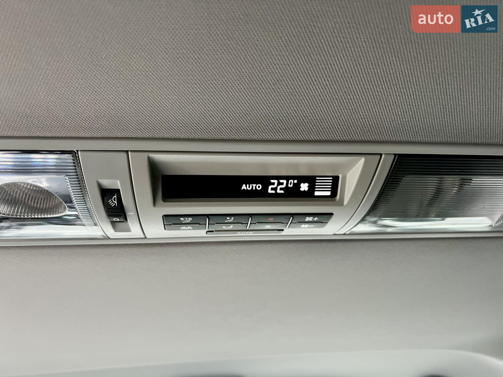 2011 Volkswagen Multivan - мініатюра 23