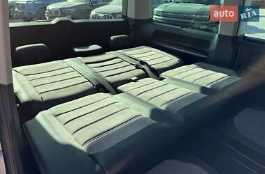 Мінівен Volkswagen Multivan 2020 в 