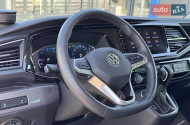 Мінівен Volkswagen Multivan 2020 в 