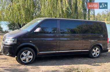 Минивэн Volkswagen Multivan 2012 в 