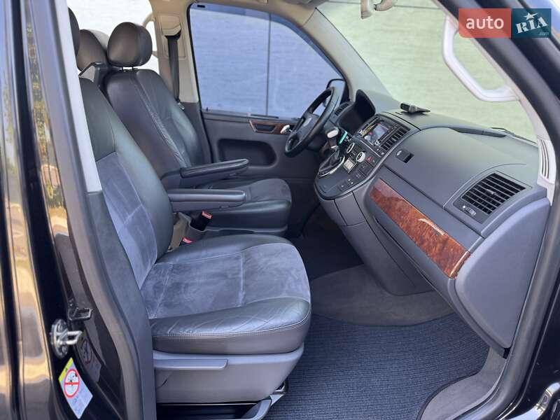 Минивэн Volkswagen Multivan 2008 в Киеве