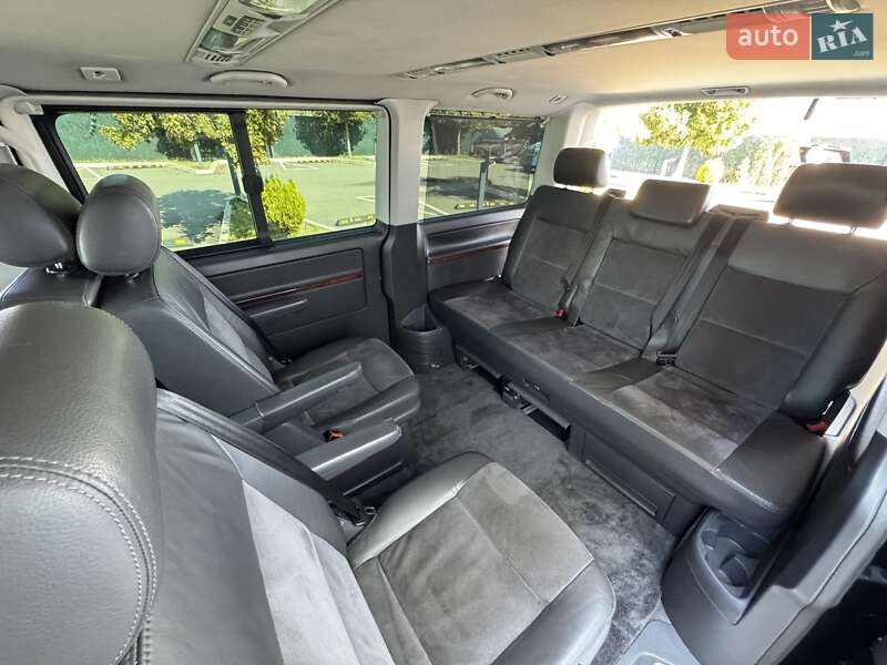 Минивэн Volkswagen Multivan 2008 в Киеве