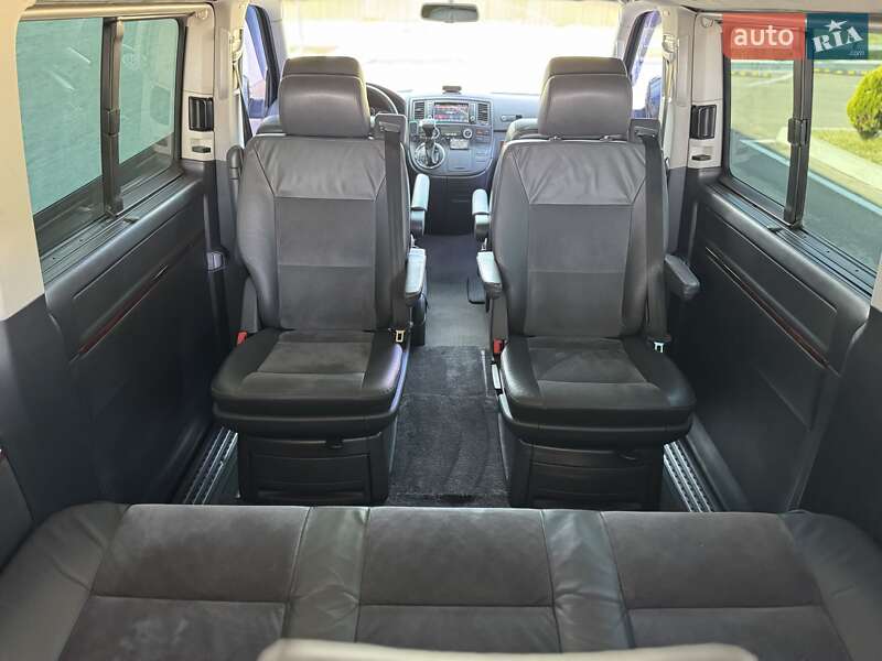 Минивэн Volkswagen Multivan 2008 в Киеве