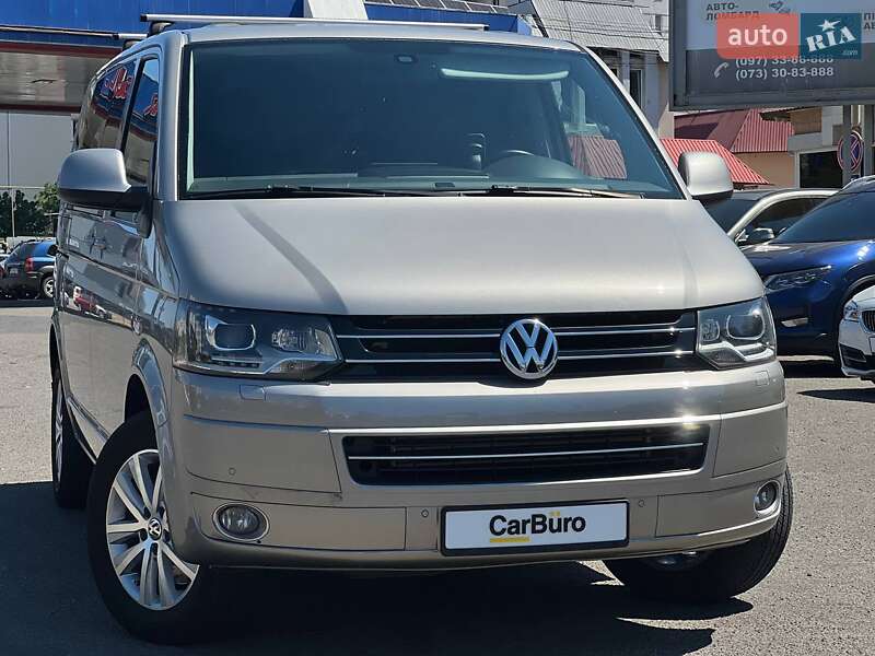 Минивэн Volkswagen Multivan 2015 в Одессе