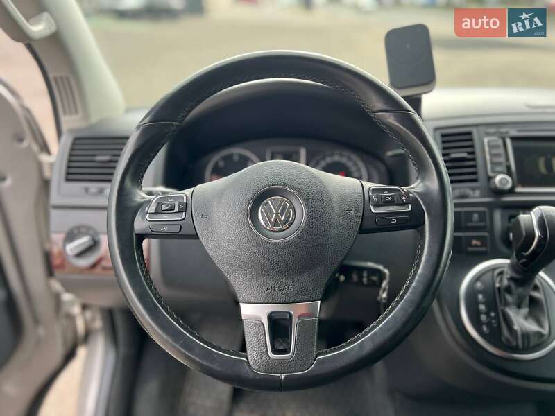 Минивэн Volkswagen Multivan 2015 в Одессе