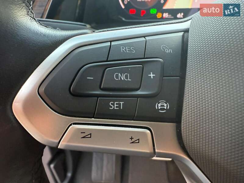 Мінівен Volkswagen Multivan 2022 в Києві