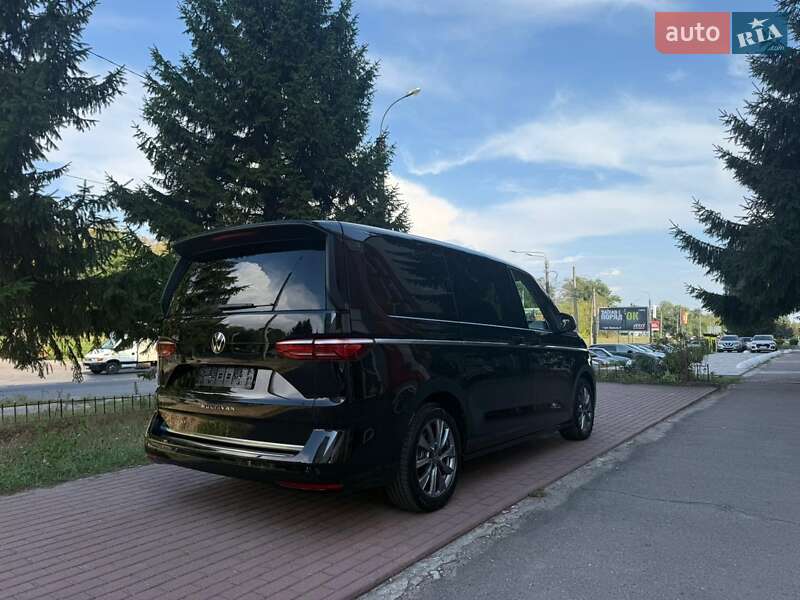 Мінівен Volkswagen Multivan 2022 в Києві