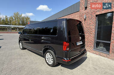 Минивэн Volkswagen Multivan 2022 в 