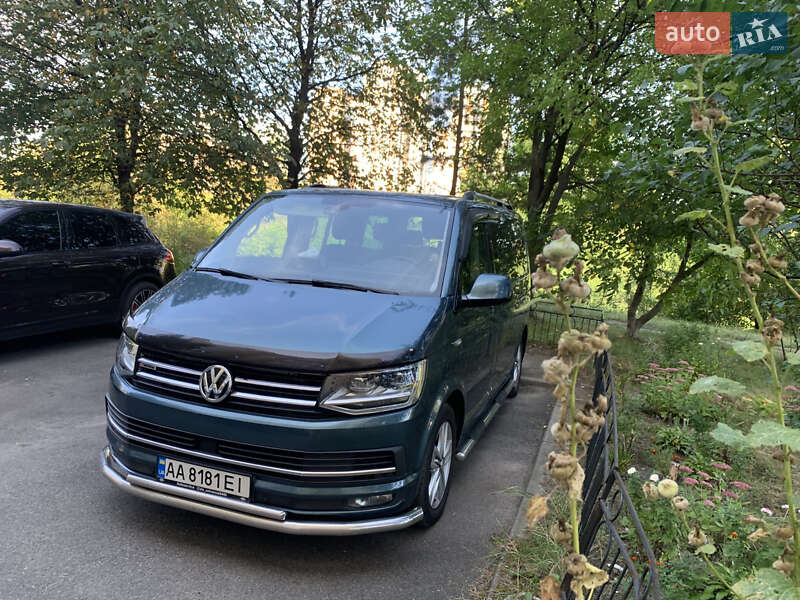 Минивэн Volkswagen Multivan 2017 в Киеве
