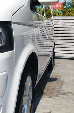 Минивэн Volkswagen Multivan 2010 в 