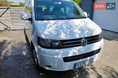 Минивэн Volkswagen Multivan 2010 в 