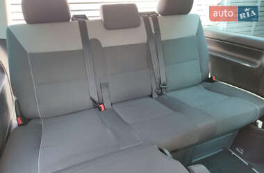 Минивэн Volkswagen Multivan 2010 в 