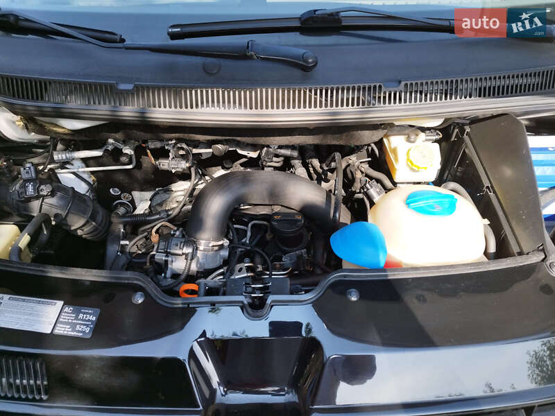 Минивэн Volkswagen Multivan 2010 в Киеве фото 15 Минивэн Volkswagen Multivan 2010 в Киеве