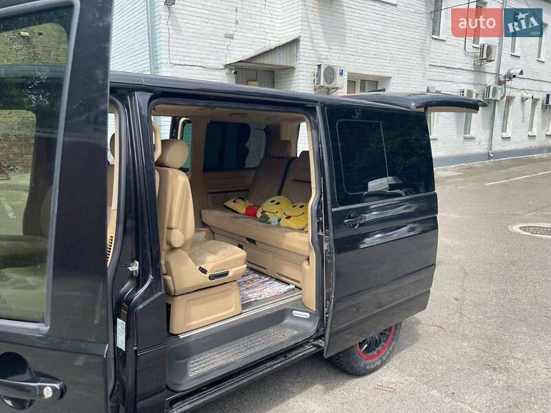 Мінівен Volkswagen Multivan 2006 в Києві