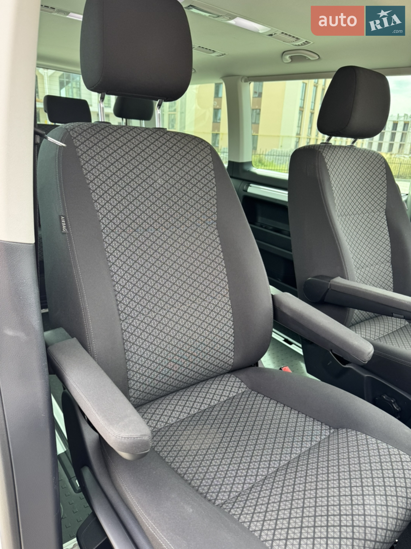 2020 Volkswagen Multivan - мініатюра 18