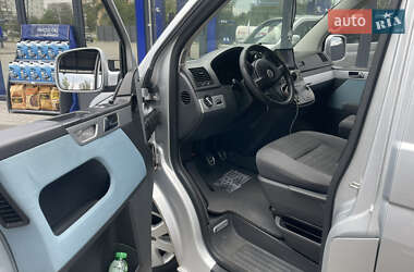 Минивэн Volkswagen Multivan 2009 в 
