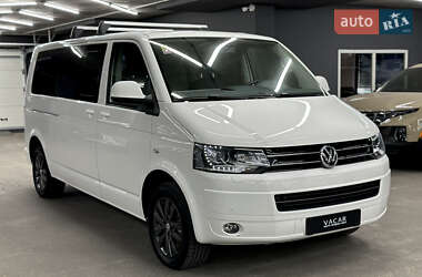 Минивэн Volkswagen Multivan 2015 в 