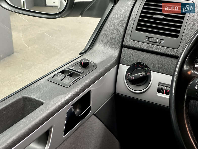 Минивэн Volkswagen Multivan 2015 в Харькове фото 27 Минивэн Volkswagen Multivan 2015 в Харькове