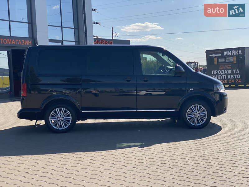 Минивэн Volkswagen Multivan 2014 в Киеве