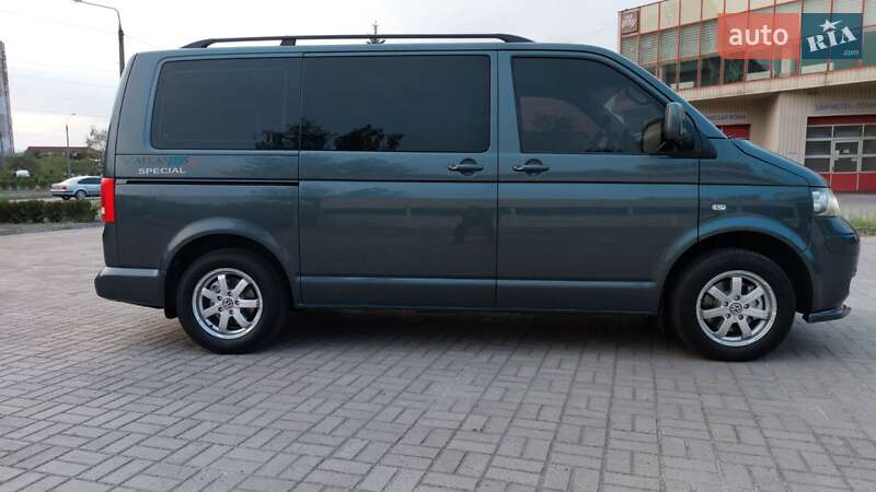 Мінівен Volkswagen Multivan 2006 в Запоріжжі