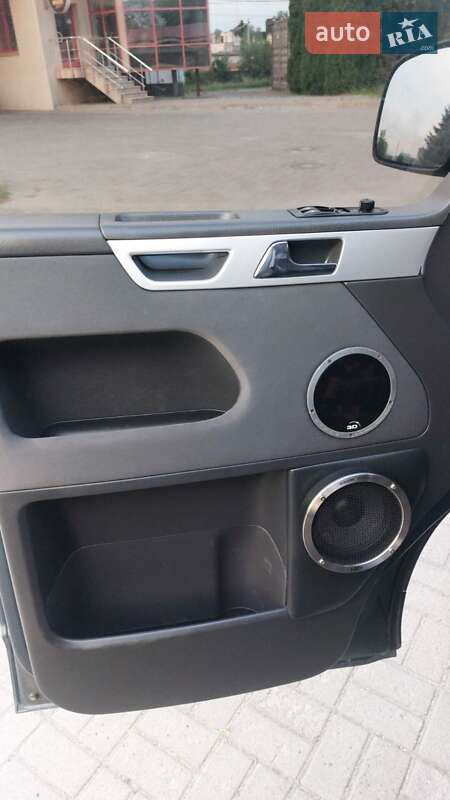 Мінівен Volkswagen Multivan 2006 в Запоріжжі