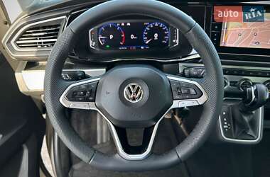 Мінівен Volkswagen Multivan 2020 в 