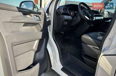 Мінівен Volkswagen Multivan 2020 в 
