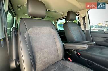 Мінівен Volkswagen Multivan 2020 в 